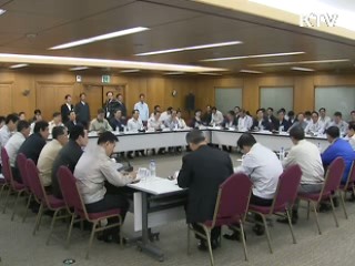 이 대통령 "내수진작 중요…소상공인 자활 노력해야"