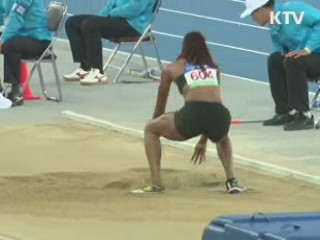 이 대통령, 대구세계육상대회 모교생 전원 초청