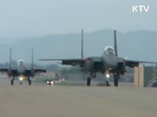 공군조종사 유출 막는다…월 100만원 수당