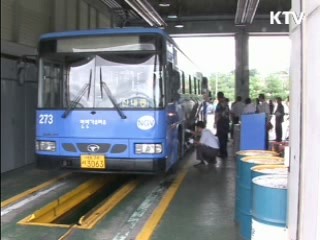 이 대통령 "버스 폭발 있을 수 없는 일…안전점검 철저"