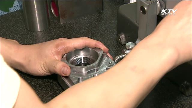 군입대 경력단절 방지…근속장려금 300만 원 지급