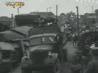 무허가 건축물 자진 철거(`61)