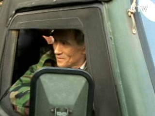 김관진 국방장관 "北 도발 엄두 못내게 강력 조치"