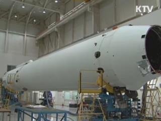 러 로켓 추락 지연···나로호 발사 이상무