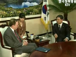 통일부 장관, 버시바우 미 대사 접견