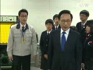 이 대통령 "교육개혁 안하면 한국 미래 걱정"