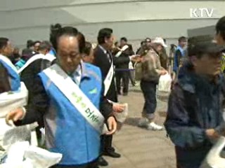 몸에 좋은 봄배추 '직접 길러 먹어요'