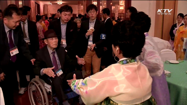 북, 관계개선 의지 표명…상봉 정례화는?