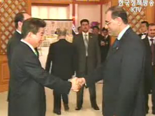 평화·재건 지원