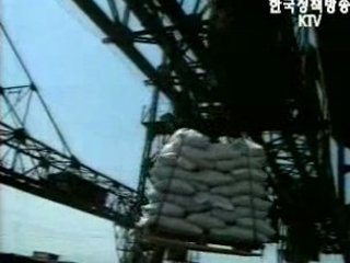 북한, 비료 30만톤 제공 요청