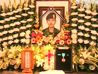 조문행렬 이어져