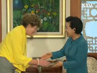 스티븐스 주한 미대사, 박물관 100주년 명예홍보대사