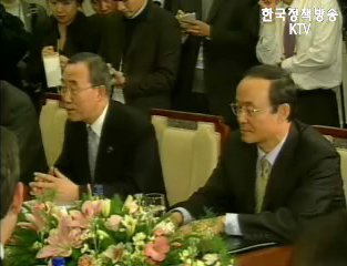 반기문 외교부장관 `한미전략대화` 참석차 출국