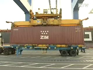 무역수지 한 달 만에 흑자 전환