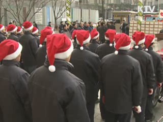 독거노인 2만6천명 '사랑의 내복' 전달