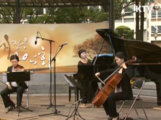 청와대, 주민위한 '작은 음악회' 개최