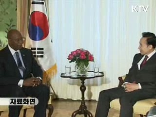 론 커크 "한미FTA, 적절한 시기 비준"