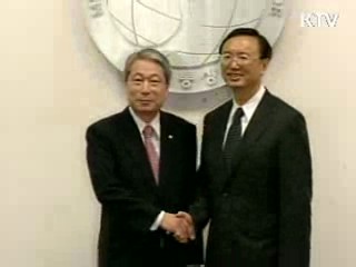 한중 외교장관, 6자회담 재개 노력