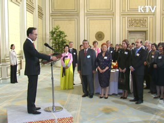 이 대통령 "G20, 더불어 발전해야"