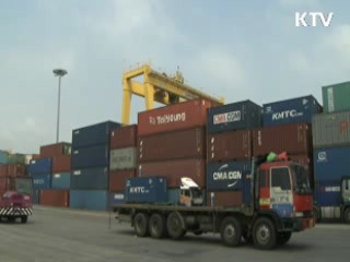 민간단체 대북 지원물품 '북으로 출발'