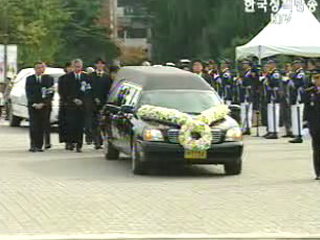 고 최규하 대통령 영결식 거행