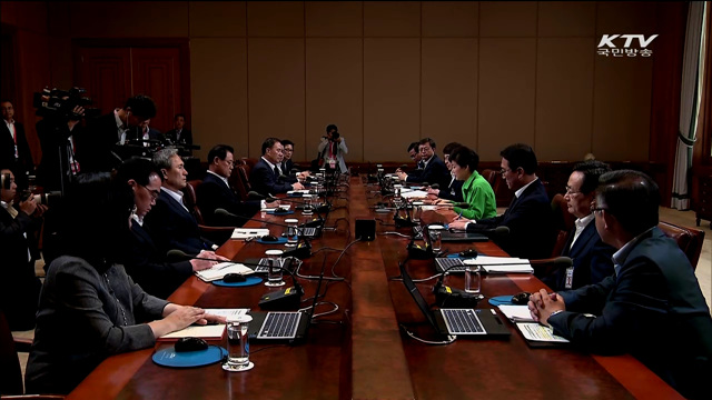 "대기업부터 책임감 갖고 청년채용 확대해야"