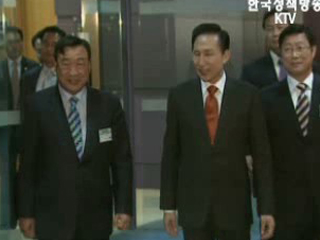 이 대통령, "수출, 내년 경제에 많은 영향"