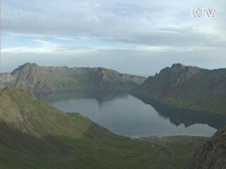 北, 백두산화산 협의 제의···정부 "검토"