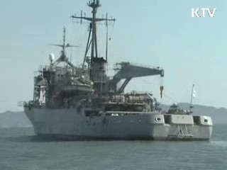 이 대통령, 백령도 천안함 구조현장 방문