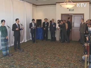 이 대통령, 아웅산 수치 여사 면담···민주화 지지