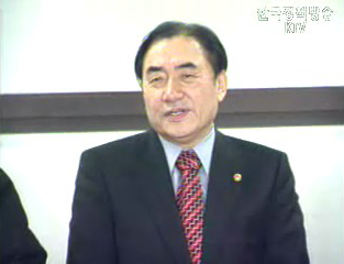 노동부 장관 ‘비정규직법처리, 4월국회가 데드라인’