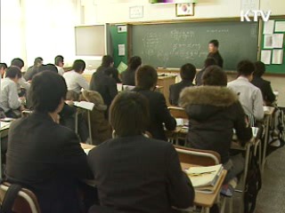 이 대통령 "교원평가제 엄격 적용"