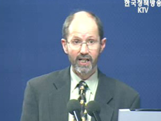 `사람 투자` 늘려야