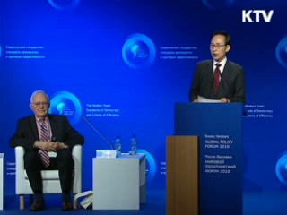 이 대통령, 러시아 순방 마치고 귀국