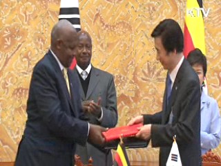 한-우간다 정상회담···아프리카 외교 스타트