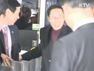 이 대통령, 여수엑스포 현장 격려 방문