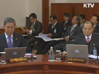이 대통령 "정치권 무리한 정책 안돼···국민에 알려야"
