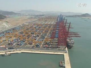 "수출입 면밀히 관리···무역 1조달러 달성"