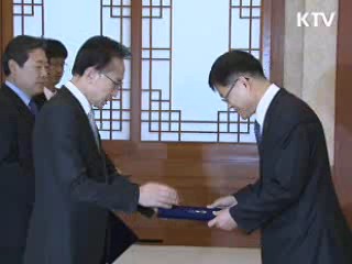 이 대통령, 2기 지방분권촉진위원 위촉