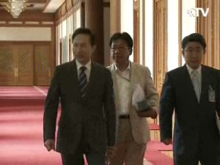 '릴레이' 외신인터뷰, 경제정책 적극 홍보