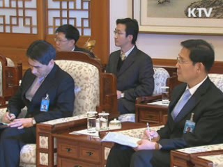 이 대통령, 압바스 팔레스타인 수반 면담