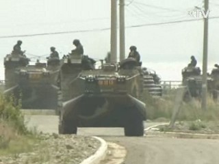 대북 감시 강화 '훈련 계속'…北, 연일 훈련 비난