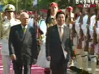 노무현 대통령, 유럽 순방 세일즈·안보외교 모두 성공