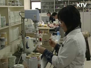 명품 화장품 키운다