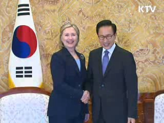 이 대통령, '아세안+3' 참석차 베트남 방문