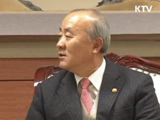 박원순 시장, '경평 축구' 지원 요청…류우익, '취지 공감'