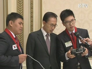 이 대통령, 기술인 초청 격려 오찬