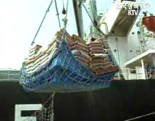 올 대북지원 비료 첫 수송선박 출항