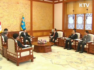 이 대통령, 로젤 미 델라웨어대 명예총장 면담