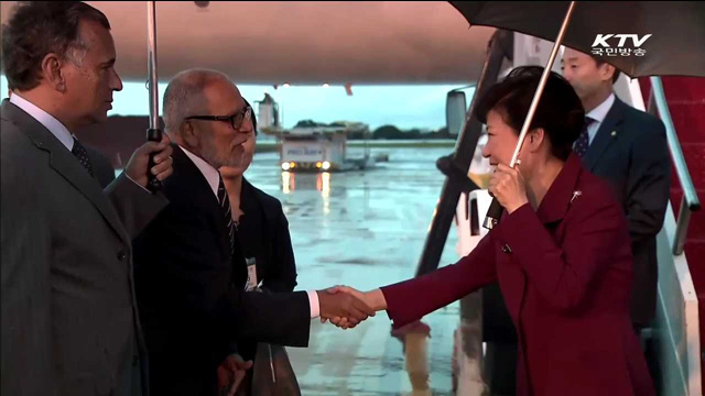 박 대통령, 브라질 도착…오늘밤 정상회담